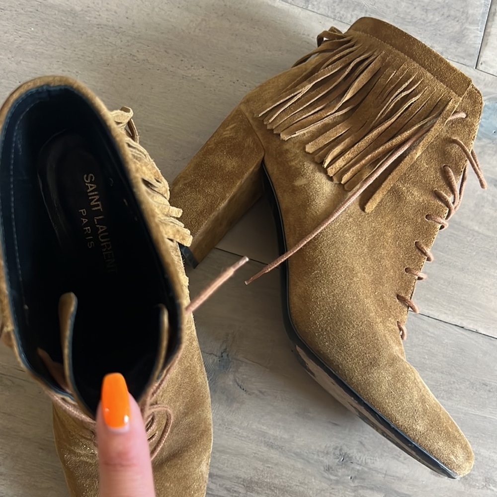 Saint Laurent size 40 boots with fringe detail. - Picture 2 of 6